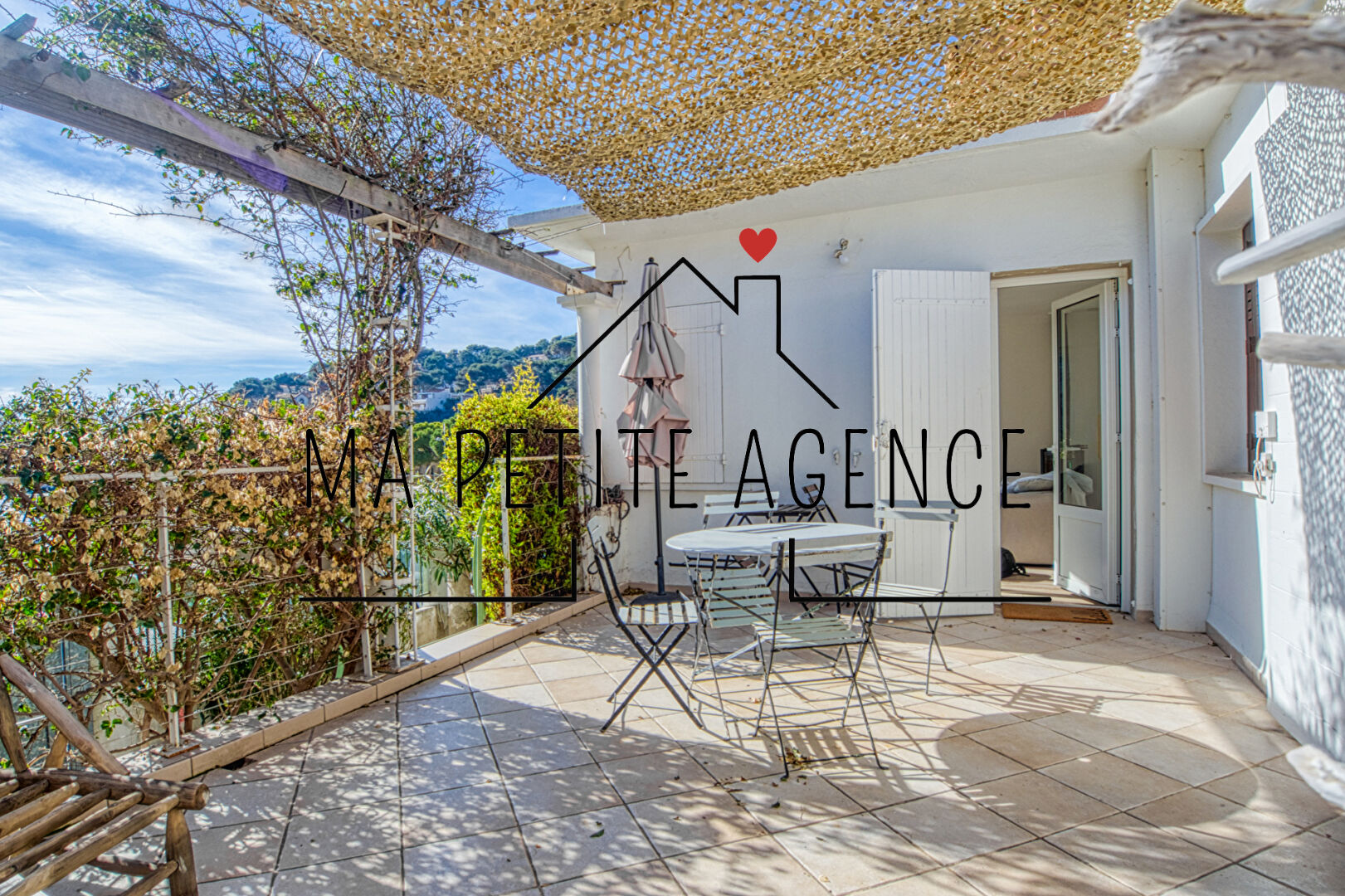 Location Saisonni\u00e8re - Maison de charme dans les Calanques d'Ensues la Redonne 13\/16